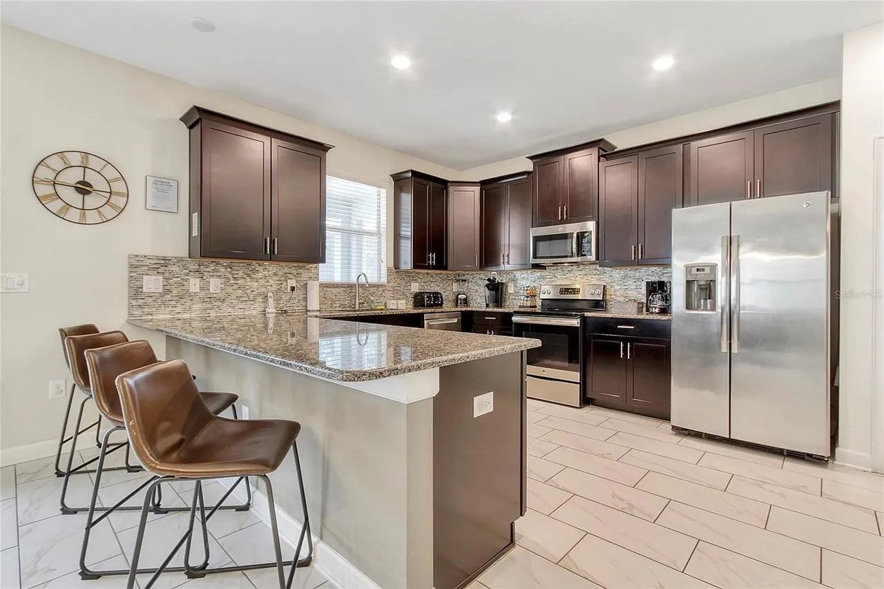 Slide show image of the Orlando Florida Home for Sale 12