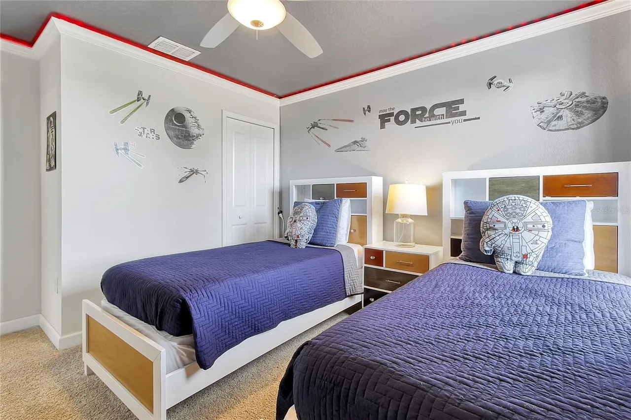 Slide show image of the Orlando Florida Home for Sale 40