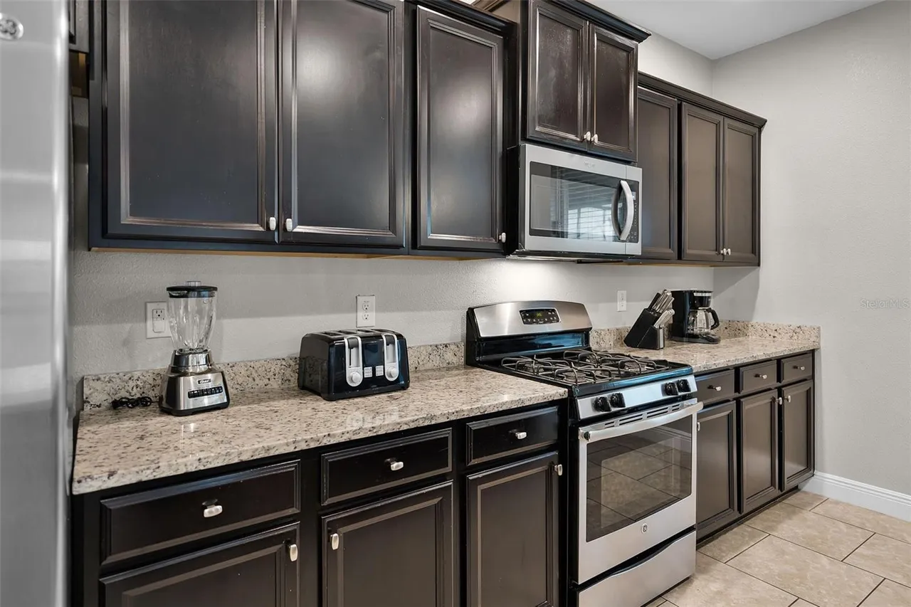Slide show image of the Orlando Florida Home for Sale 08
