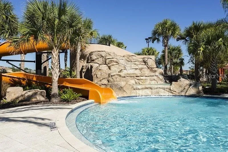 Slide show image of the Orlando Florida Home for Sale 18