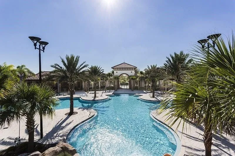 Slide show image of the Orlando Florida Home for Sale 19