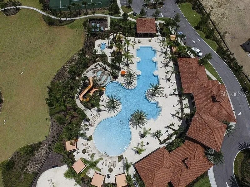 Slide show image of the Orlando Florida Home for Sale 42
