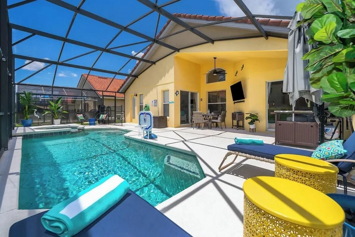 Slide show image of the Orlando Florida Home for Sale 02