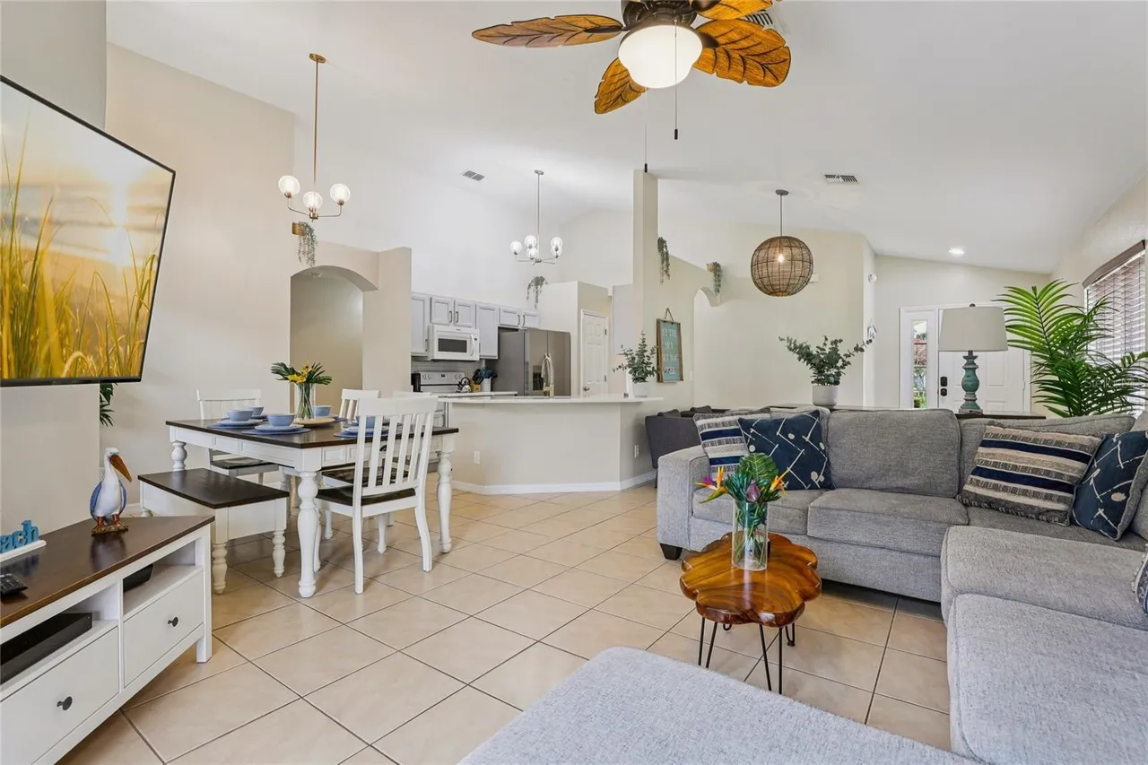 Slide show image of the Orlando Florida Home for Sale 04