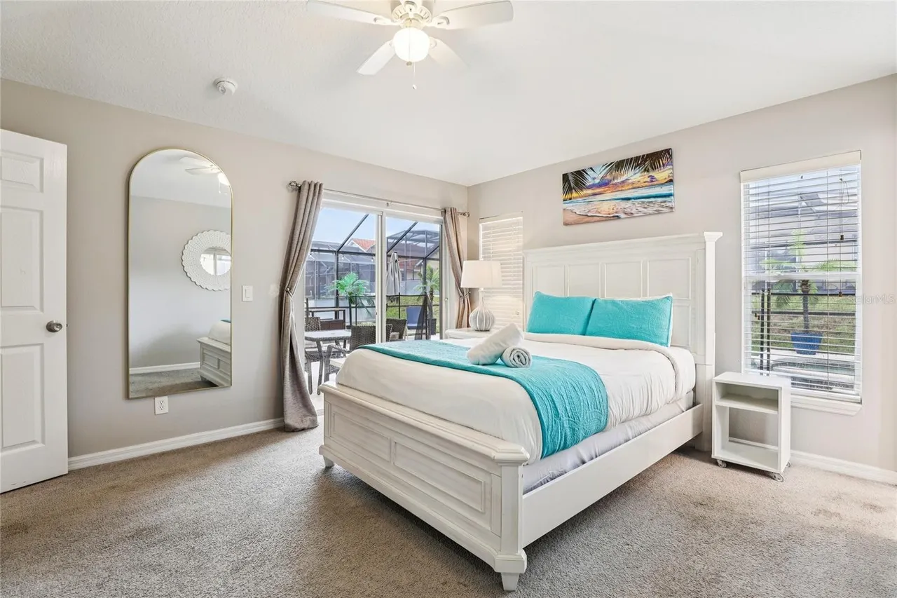 Slide show image of the Orlando Florida Home for Sale 16