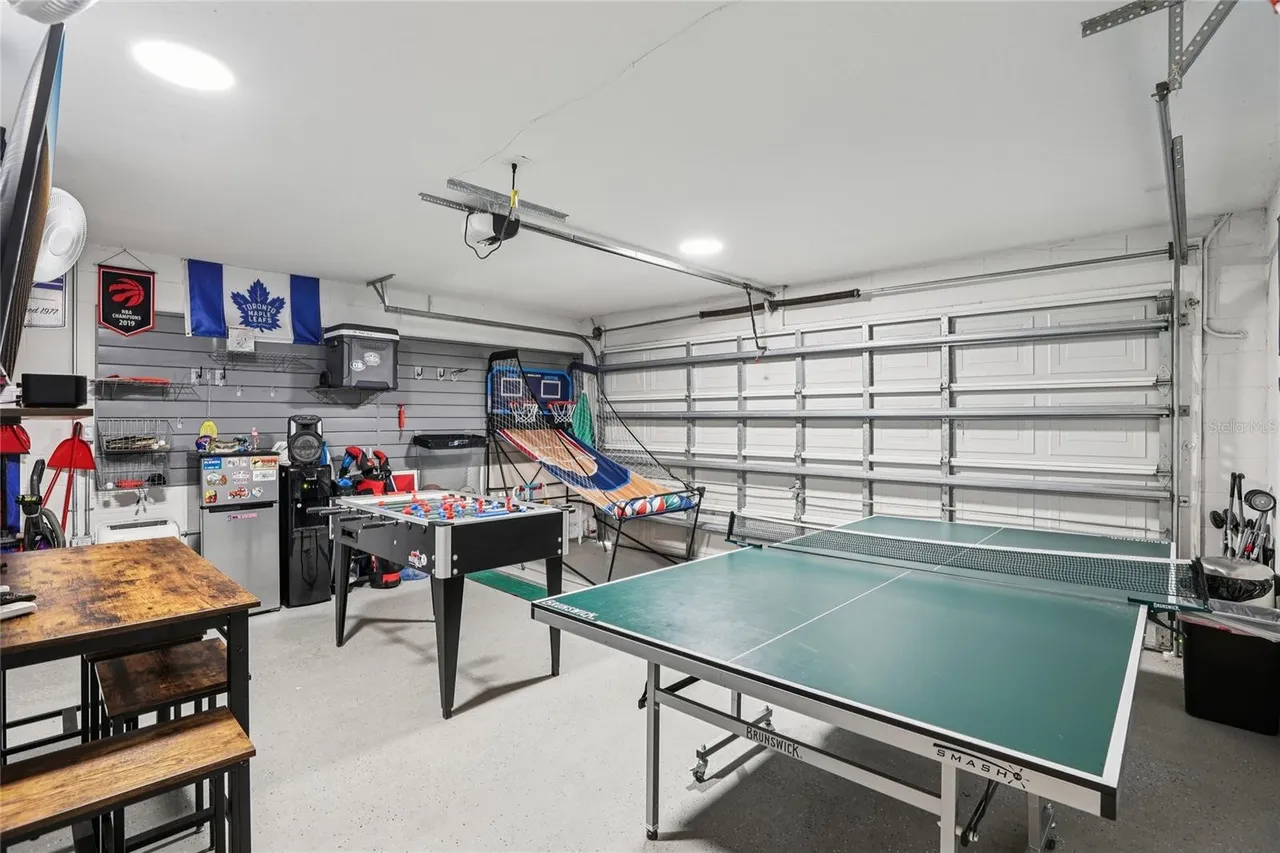 Slide show image of the Orlando Florida Home for Sale 28