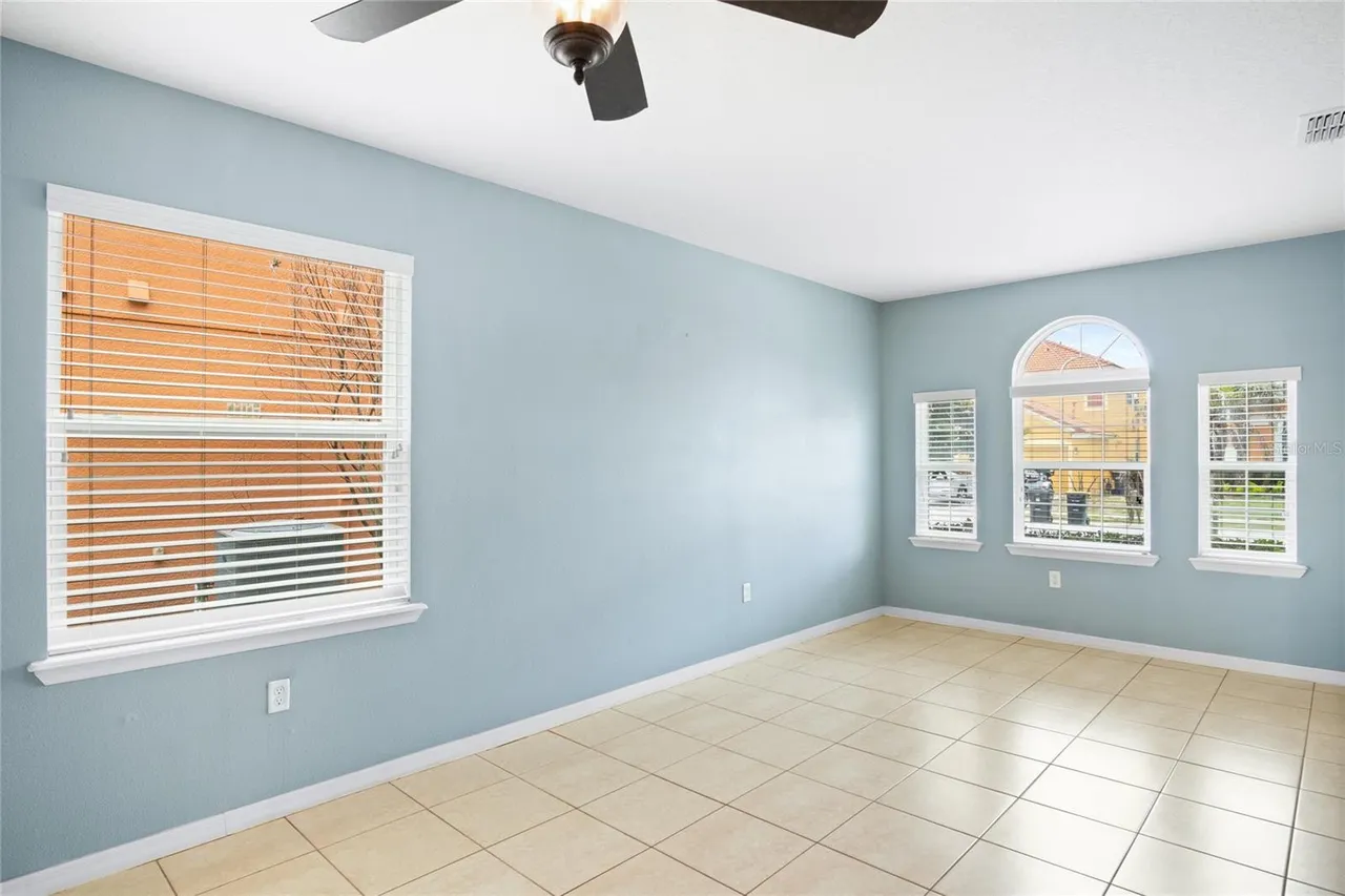 Slide show image of the Orlando Florida Home for Sale 08