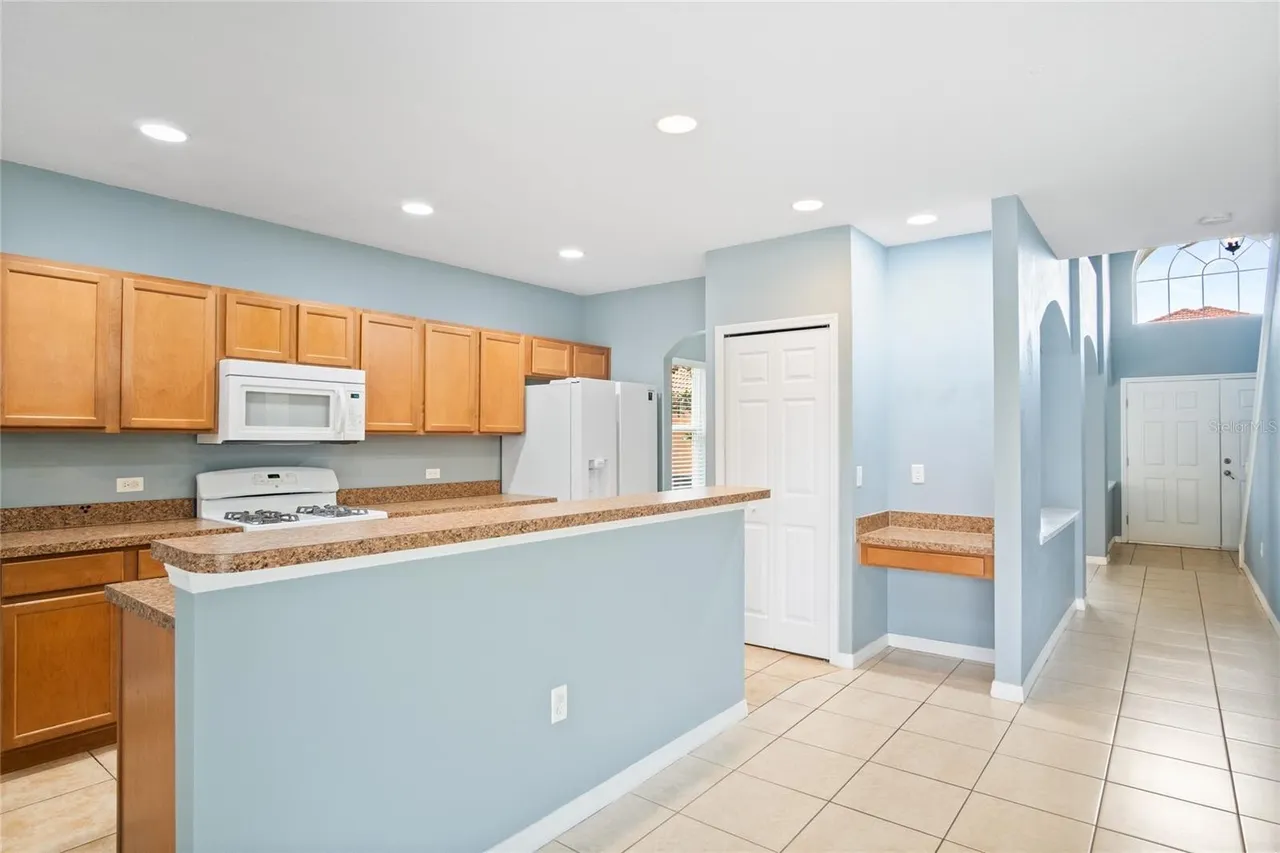 Slide show image of the Orlando Florida Home for Sale 12