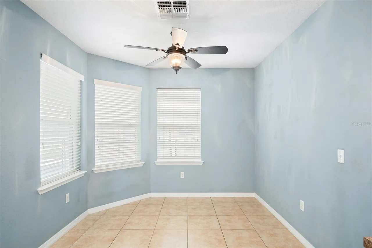 Slide show image of the Orlando Florida Home for Sale 14