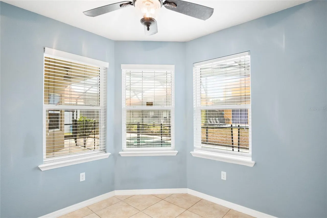 Slide show image of the Orlando Florida Home for Sale 16
