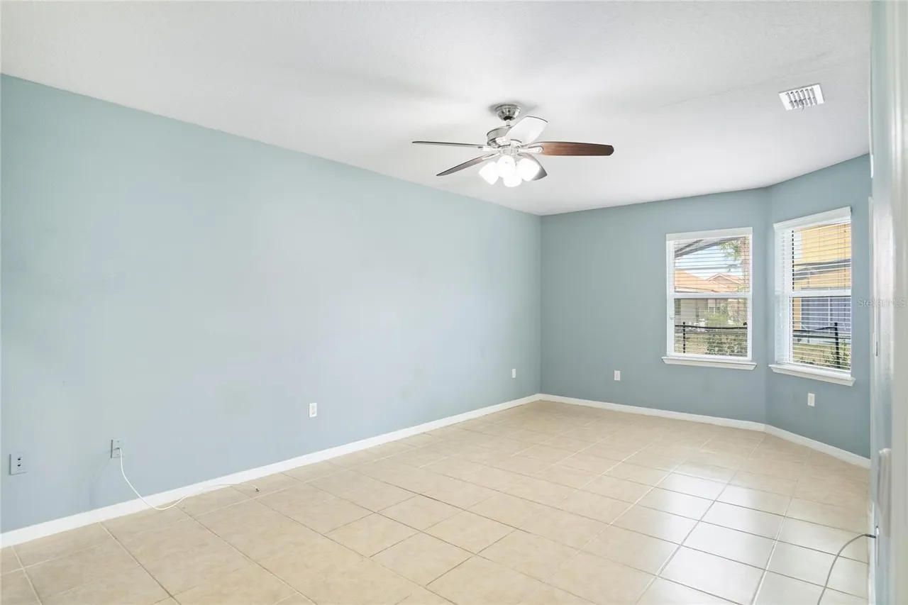 Slide show image of the Orlando Florida Home for Sale 20