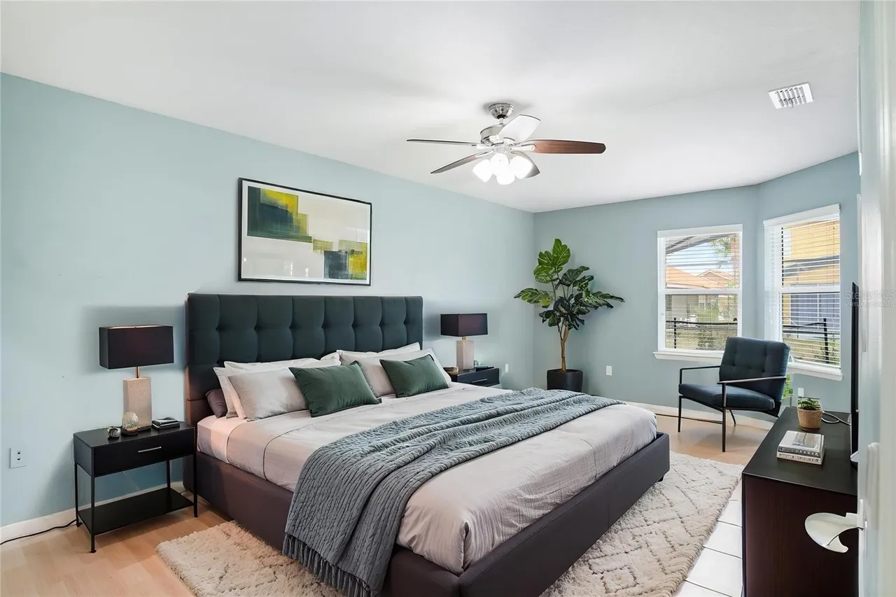 Slide show image of the Orlando Florida Home for Sale 21