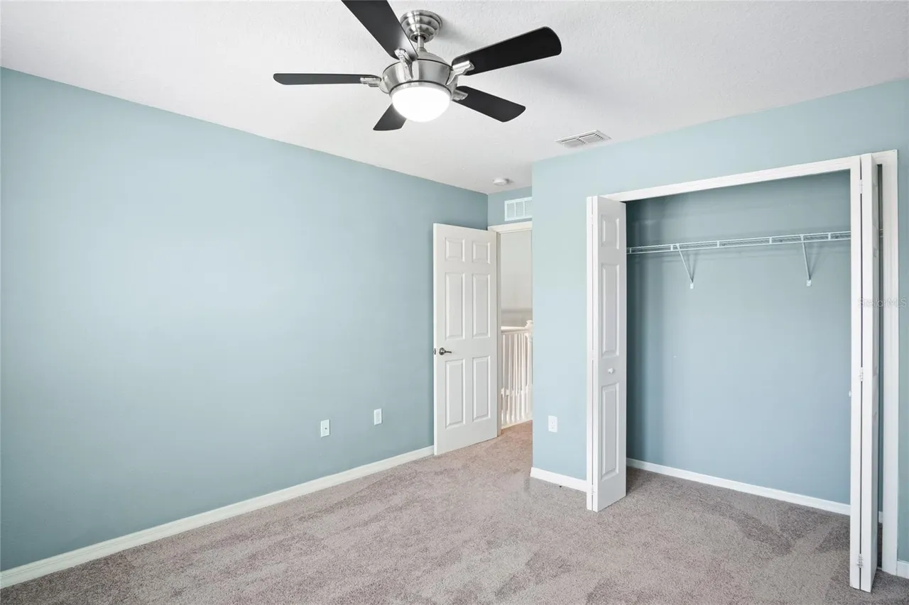 Slide show image of the Orlando Florida Home for Sale 38