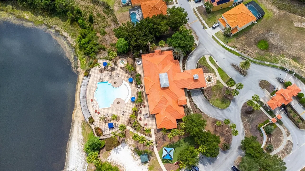 Slide show image of the Orlando Florida Home for Sale 48