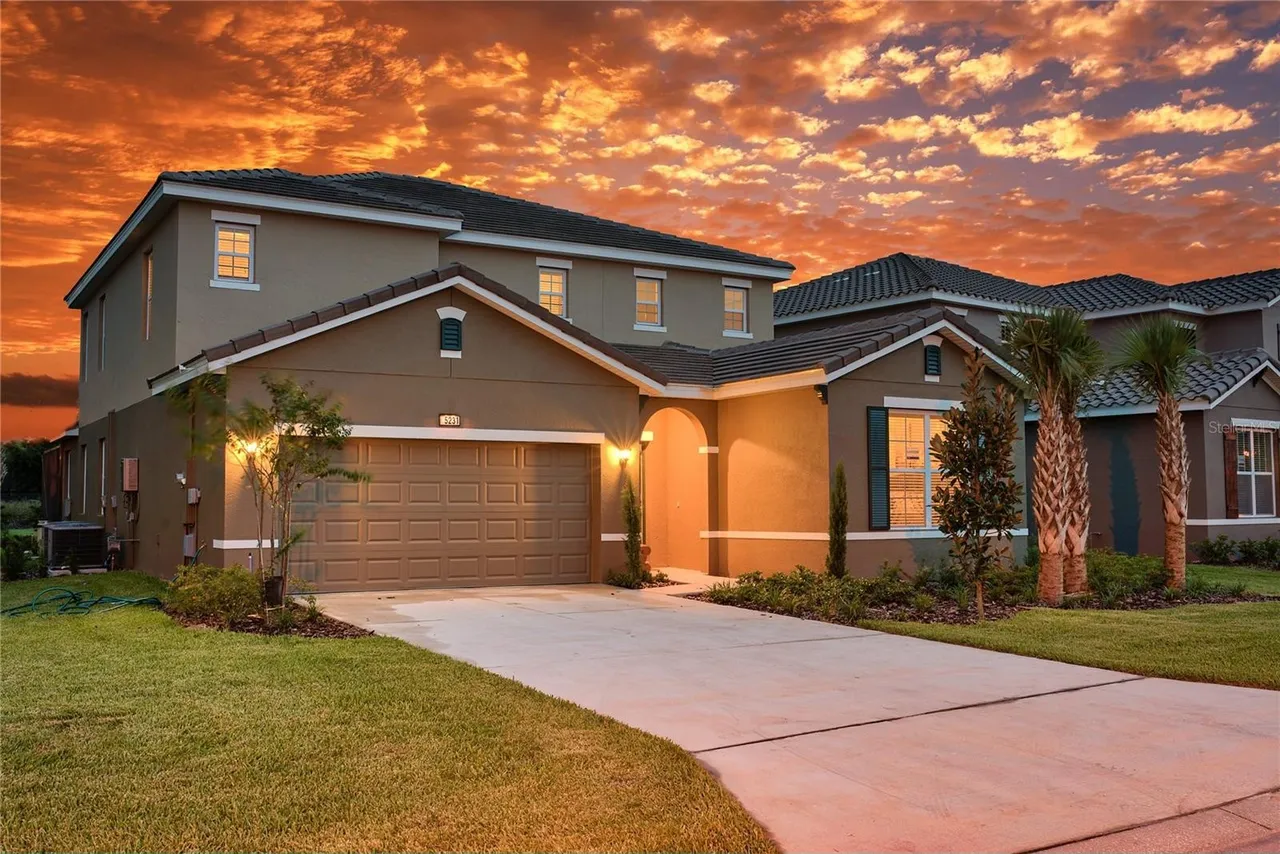 Slide show image of the Orlando Florida Home for Sale 02