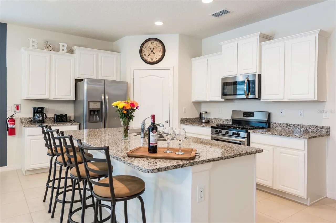 Slide show image of the Orlando Florida Home for Sale 03