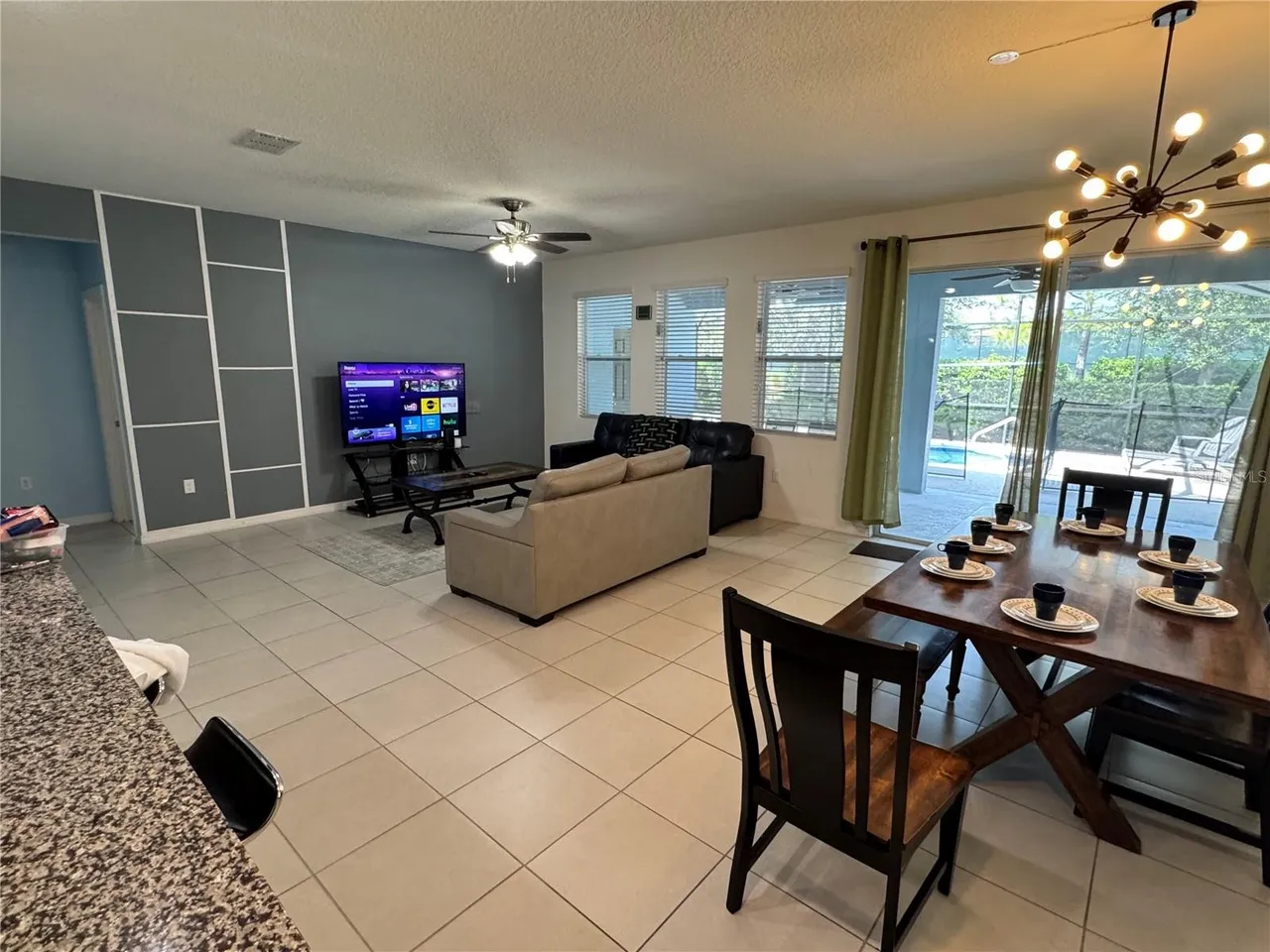 Slide show image of the Orlando Florida Home for Sale 09