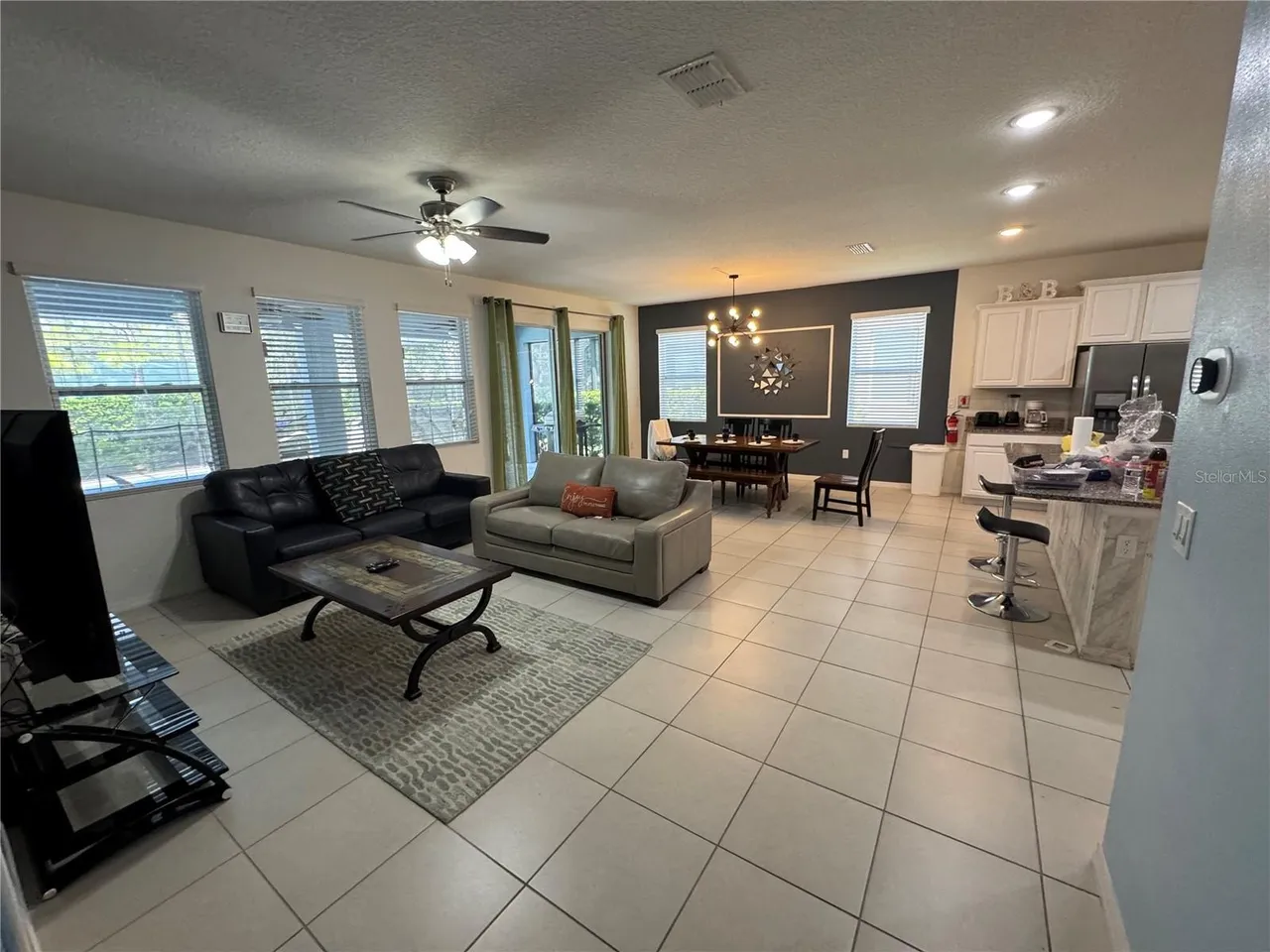 Slide show image of the Orlando Florida Home for Sale 10