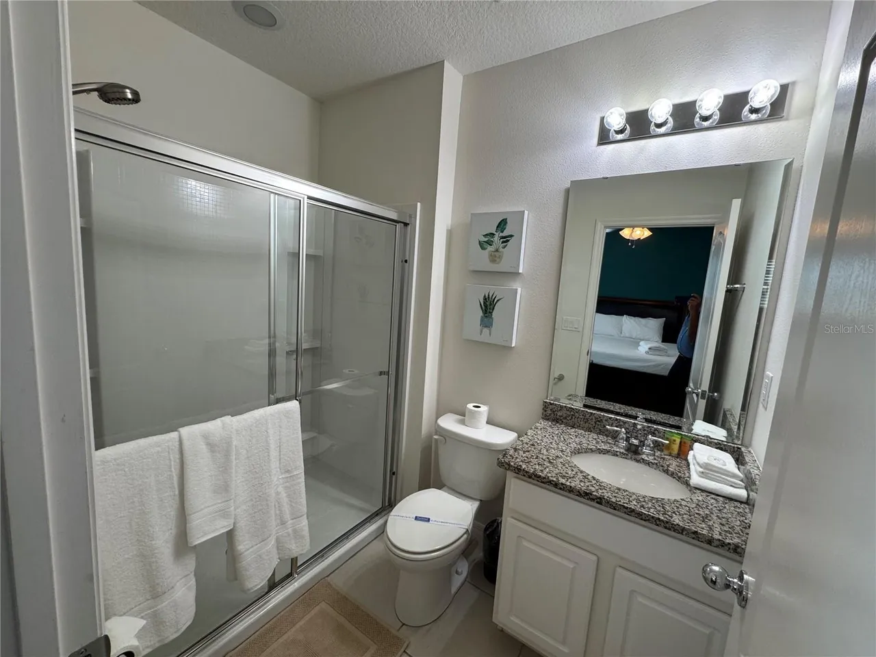 Slide show image of the Orlando Florida Home for Sale 53