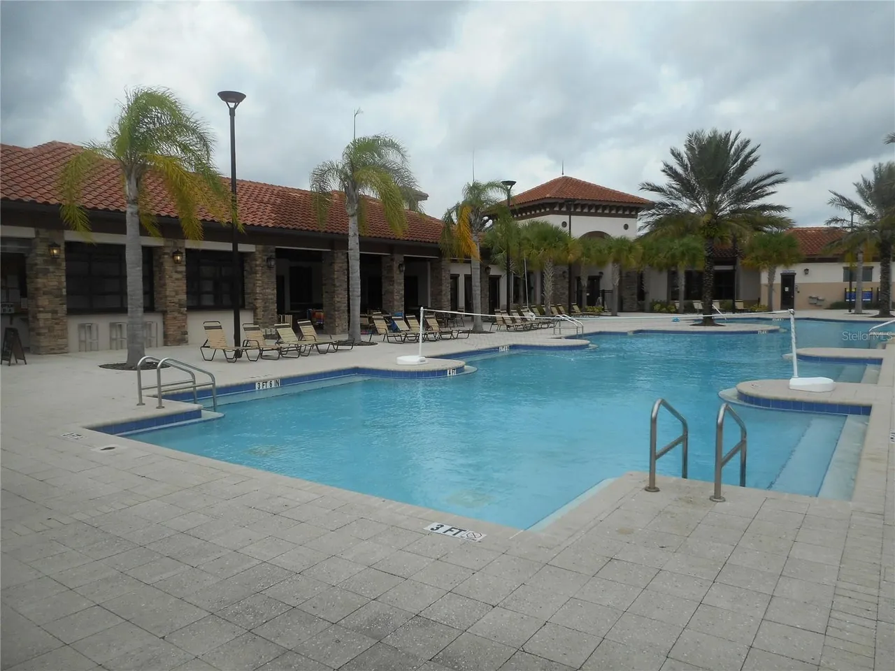 Slide show image of the Orlando Florida Home for Sale 58