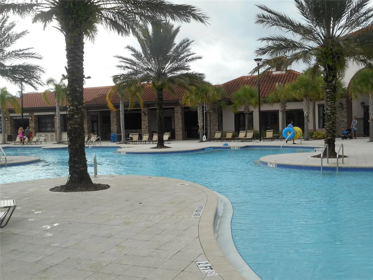 Slide show image of the Orlando Florida Home for Sale 59