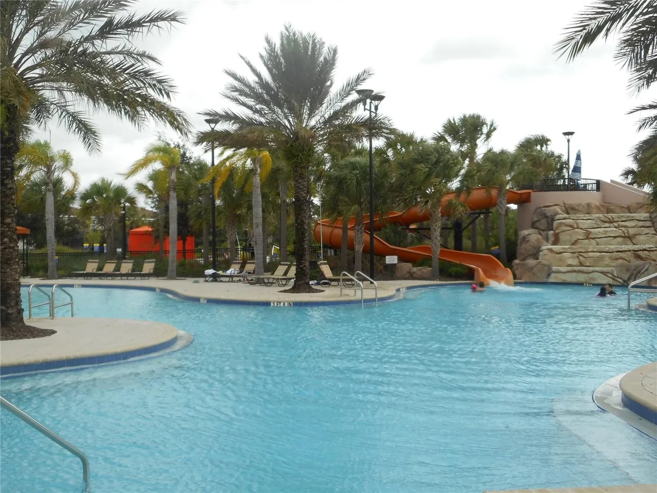 Slide show image of the Orlando Florida Home for Sale 61