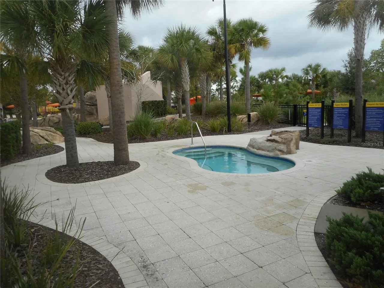 Slide show image of the Orlando Florida Home for Sale 62