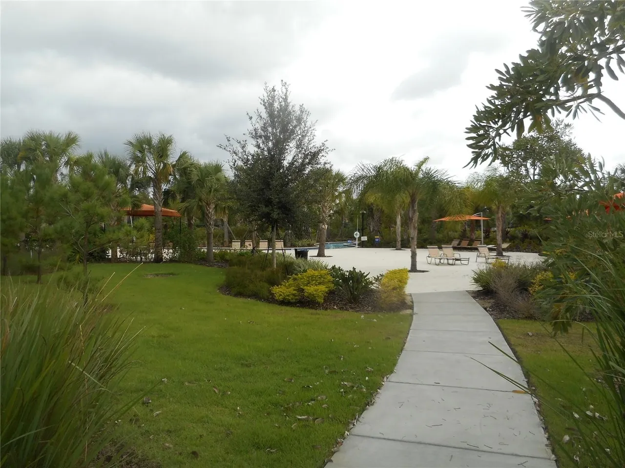 Slide show image of the Orlando Florida Home for Sale 63
