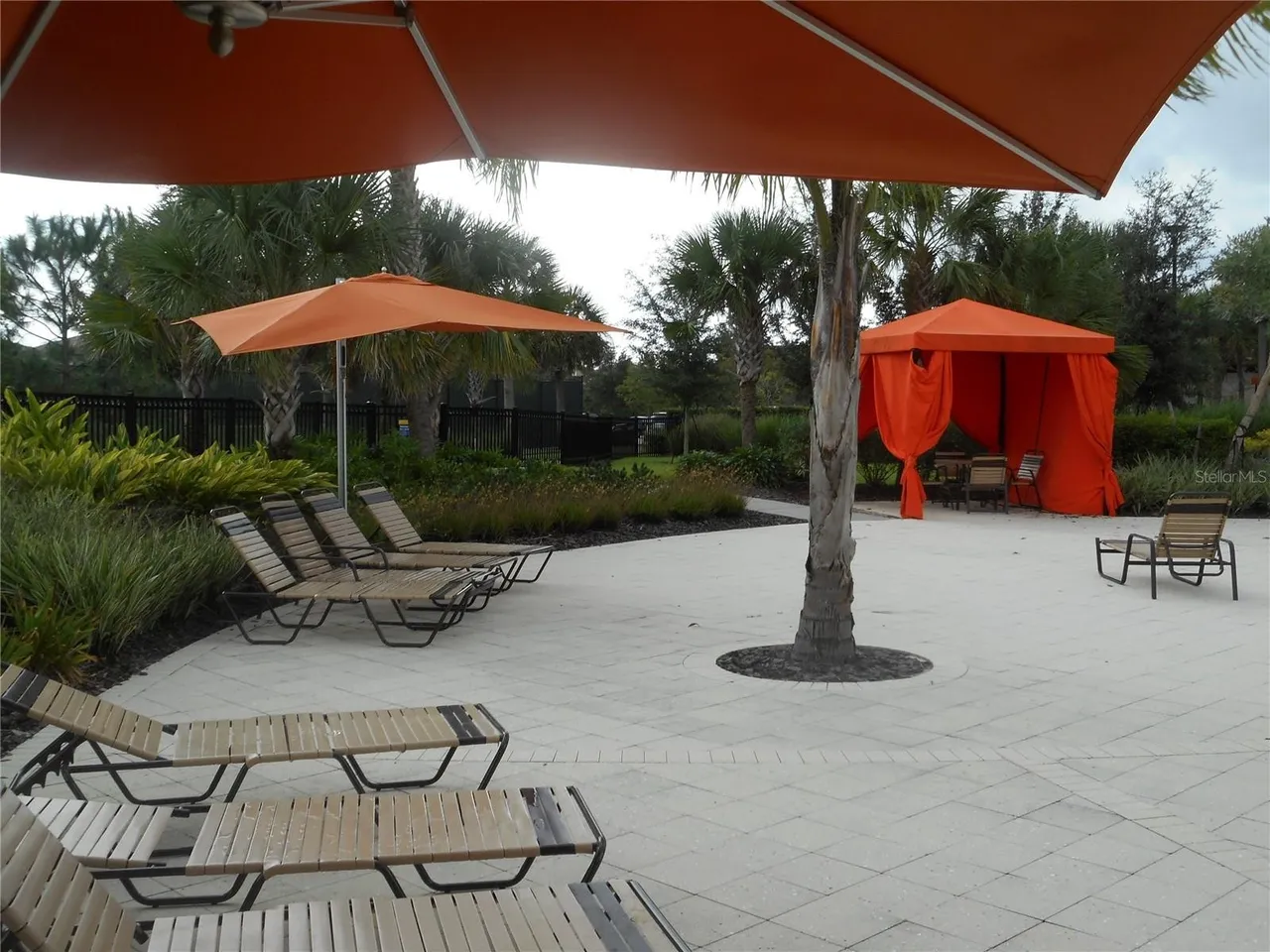 Slide show image of the Orlando Florida Home for Sale 66