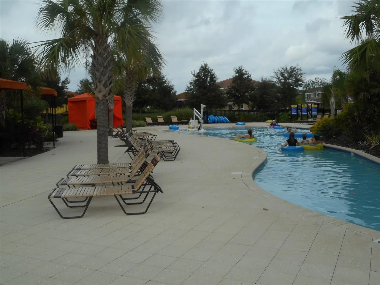 Slide show image of the Orlando Florida Home for Sale 68