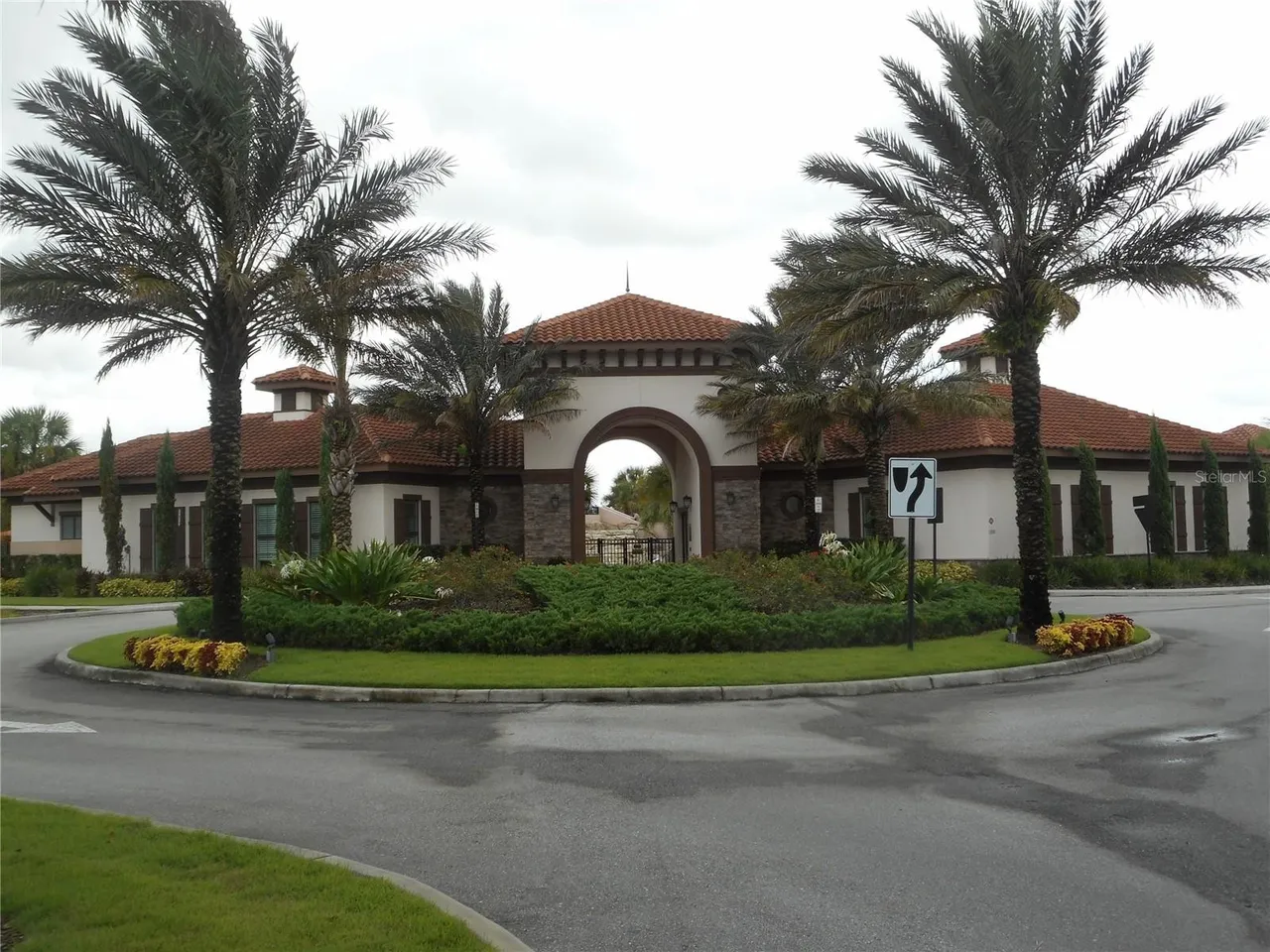 Slide show image of the Orlando Florida Home for Sale 76