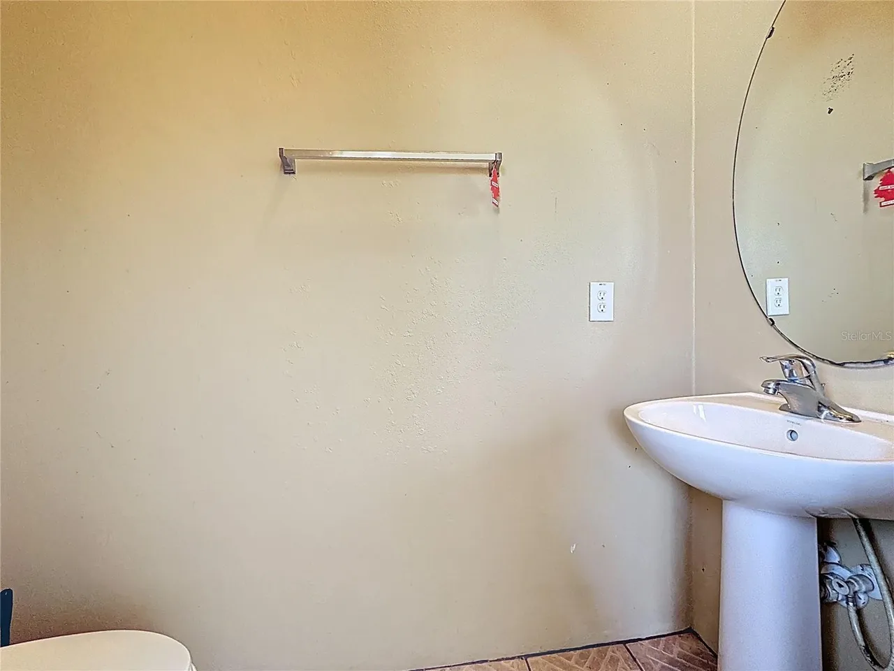 Slide show image of the Orlando Florida Home for Sale 08