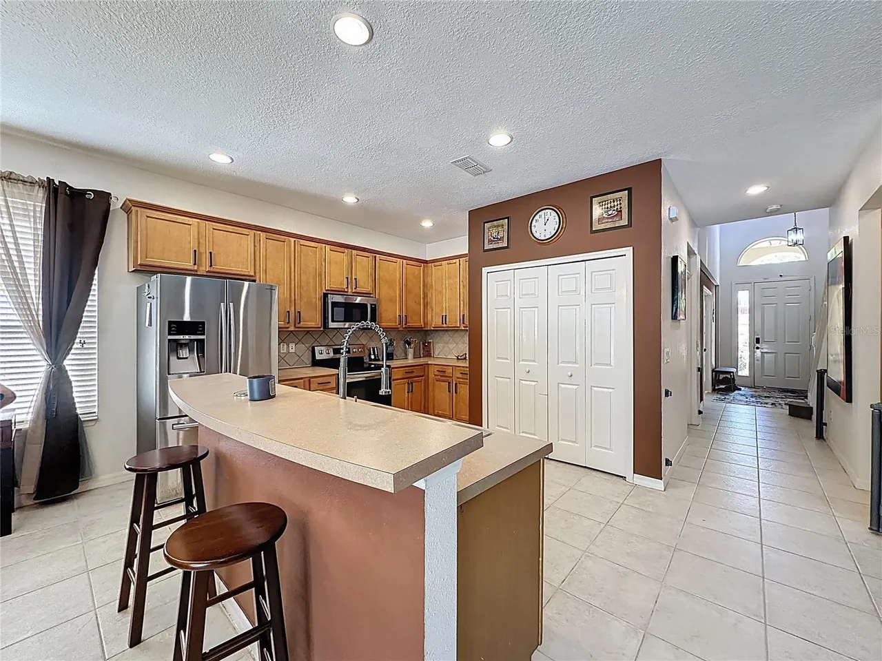 Slide show image of the Orlando Florida Home for Sale 15