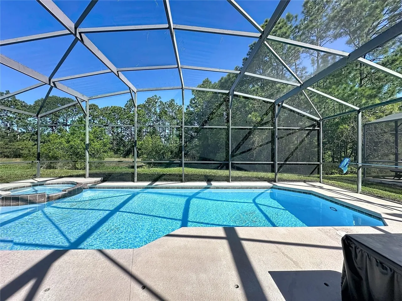 Slide show image of the Orlando Florida Home for Sale 24