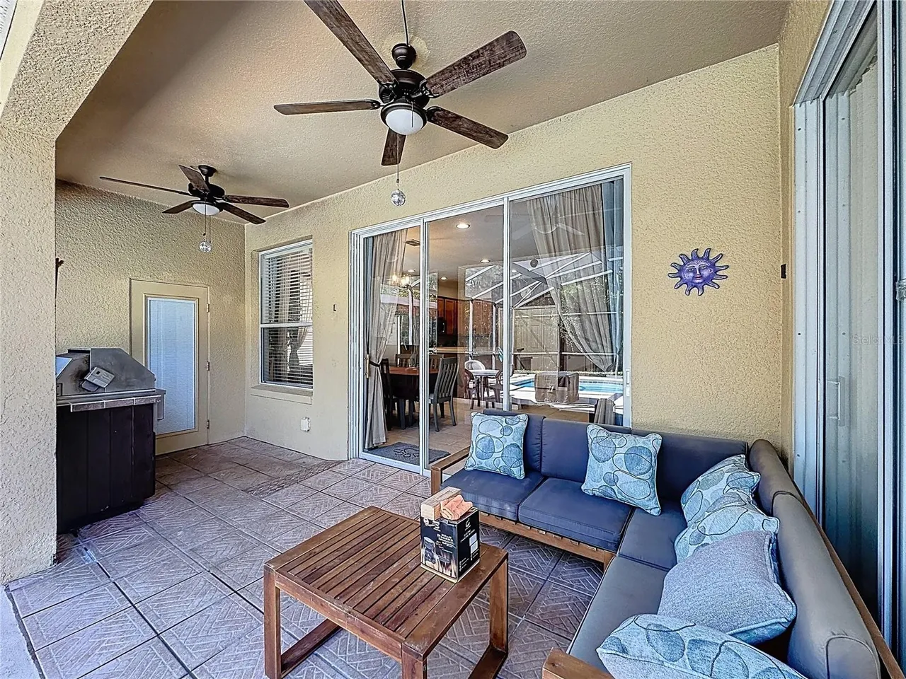 Slide show image of the Orlando Florida Home for Sale 31