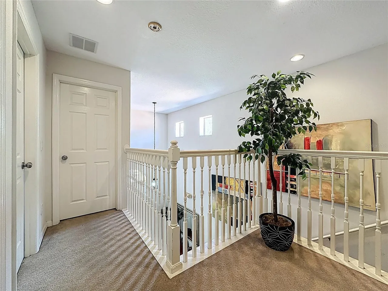 Slide show image of the Orlando Florida Home for Sale 46