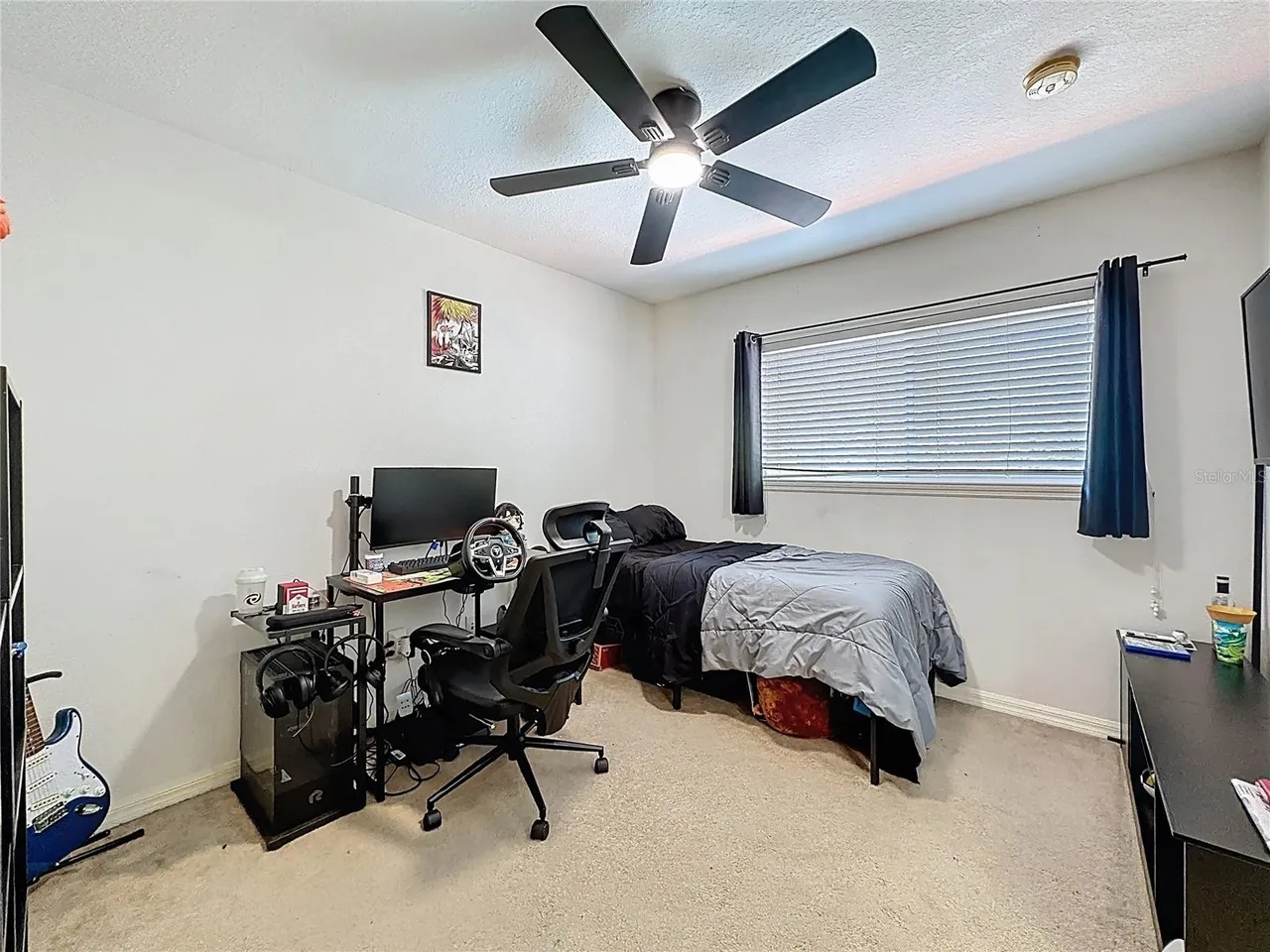 Slide show image of the Orlando Florida Home for Sale 49