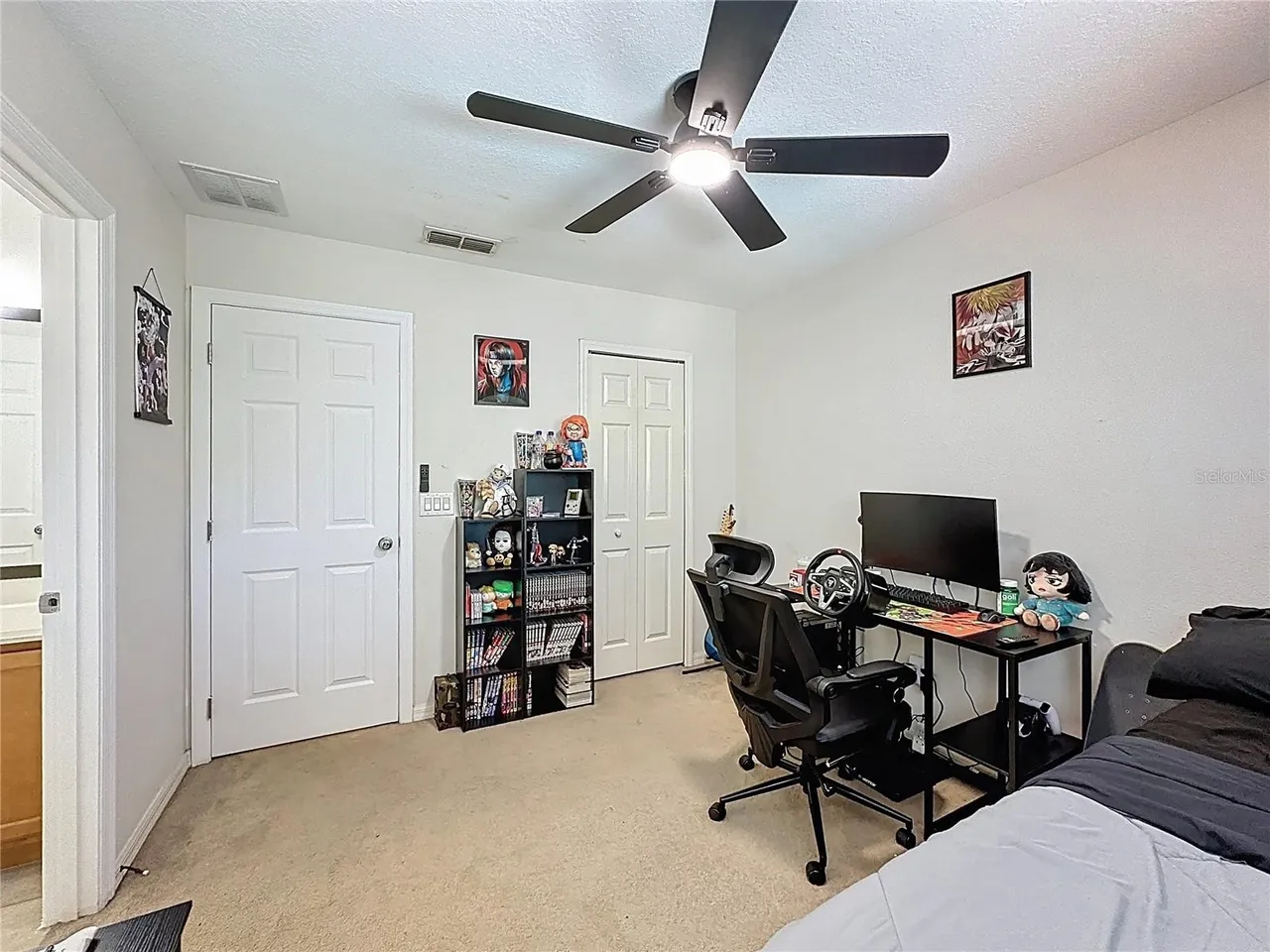 Slide show image of the Orlando Florida Home for Sale 50