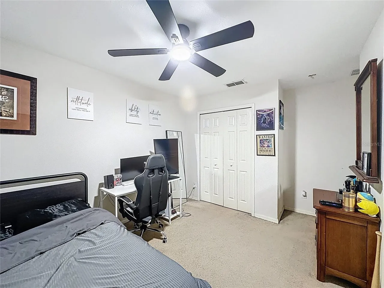 Slide show image of the Orlando Florida Home for Sale 54