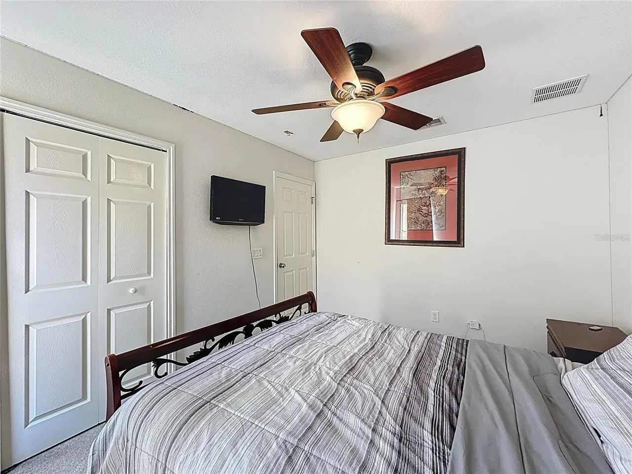 Slide show image of the Orlando Florida Home for Sale 63
