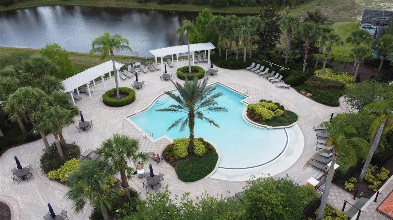 Slide show image of the Orlando Florida Home for Sale 70