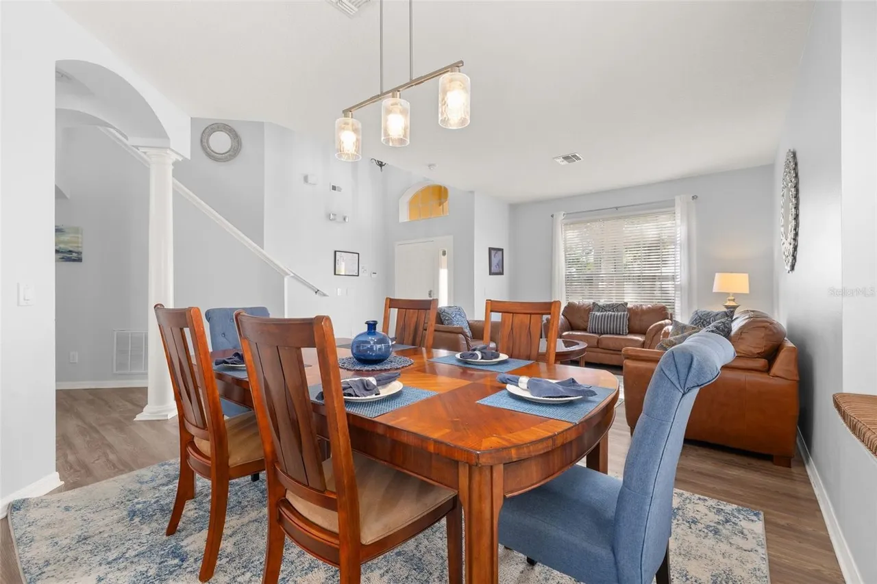 Slide show image of the Orlando Florida Home for Sale 13