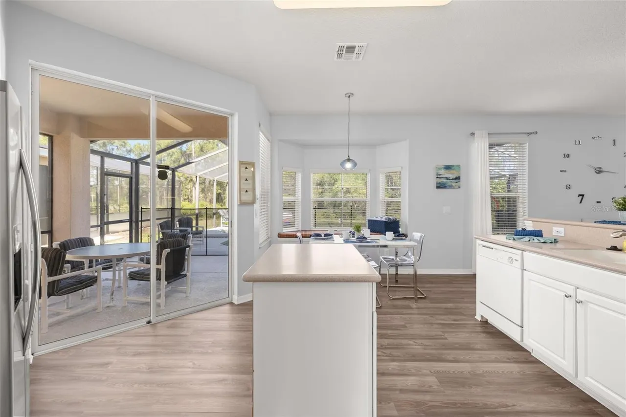 Slide show image of the Orlando Florida Home for Sale 16