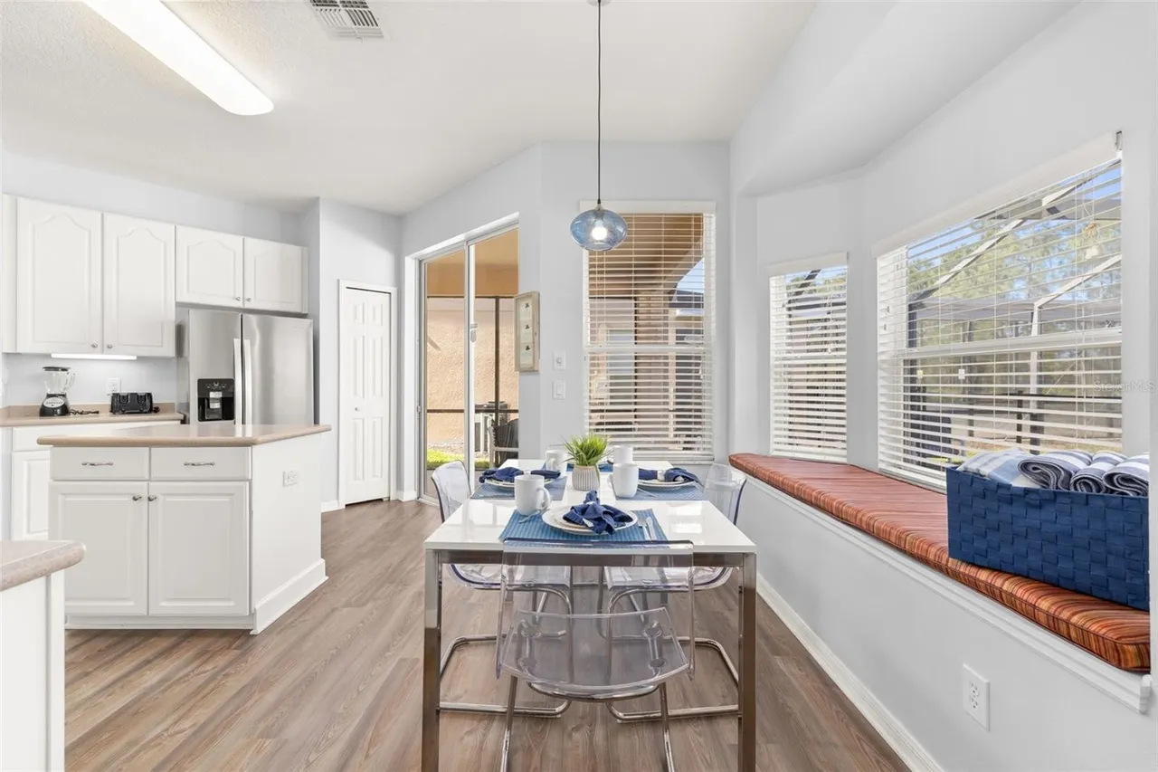 Slide show image of the Orlando Florida Home for Sale 22