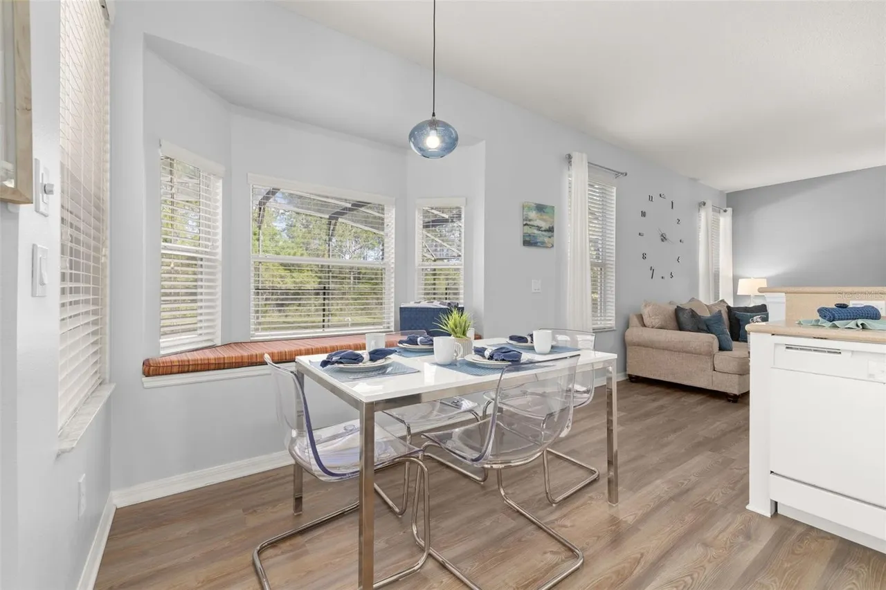 Slide show image of the Orlando Florida Home for Sale 23