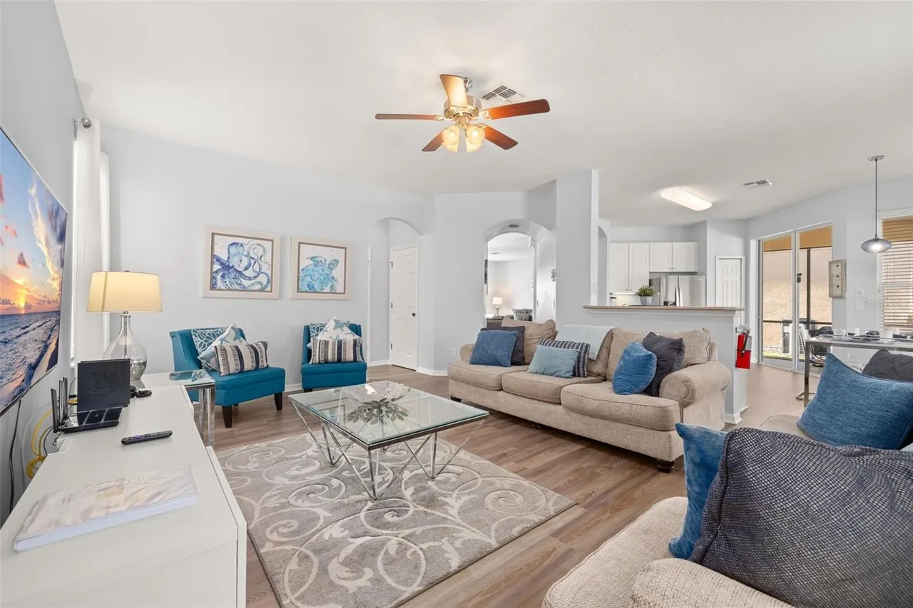 Slide show image of the Orlando Florida Home for Sale 27