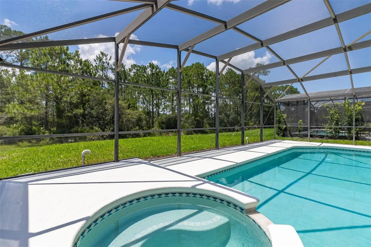 Slide show image of the Orlando Florida Home for Sale 46