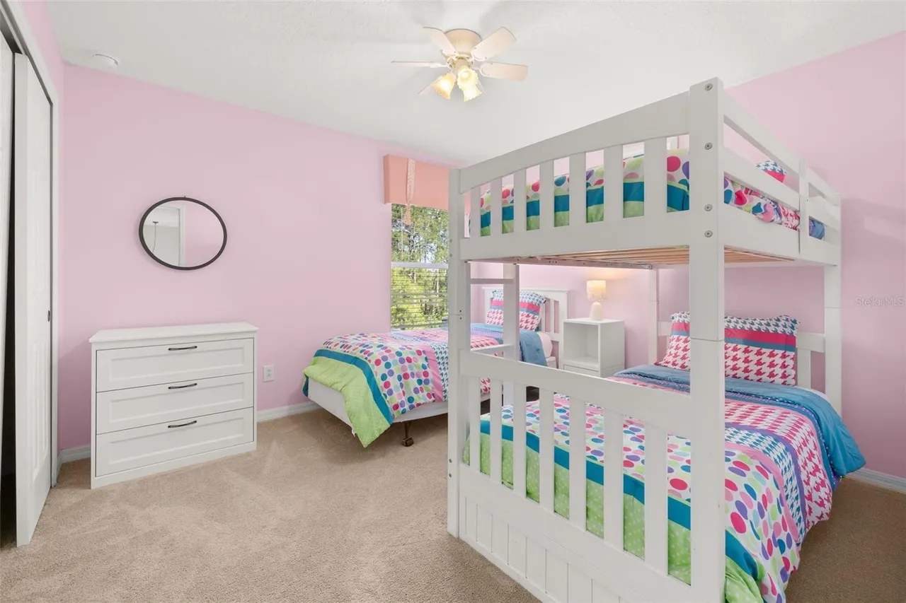 Slide show image of the Orlando Florida Home for Sale 48