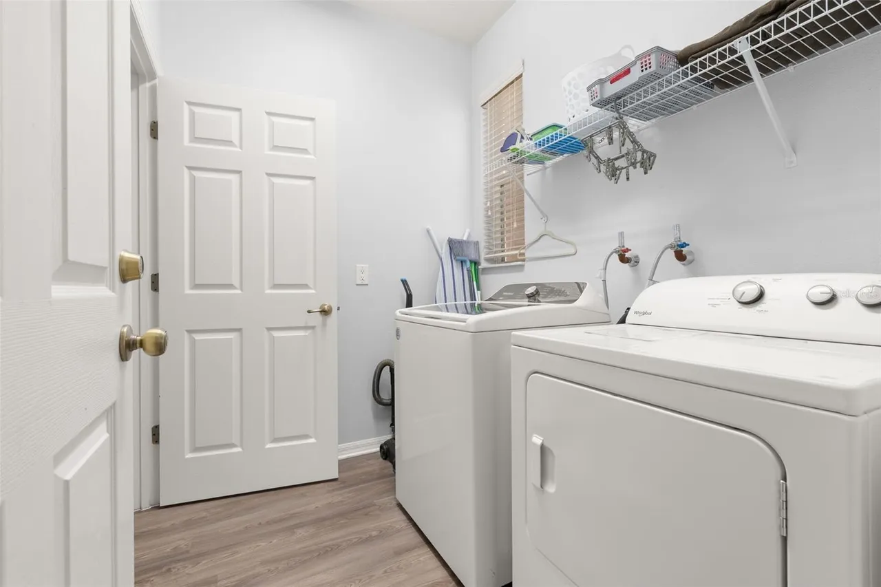 Slide show image of the Orlando Florida Home for Sale 50
