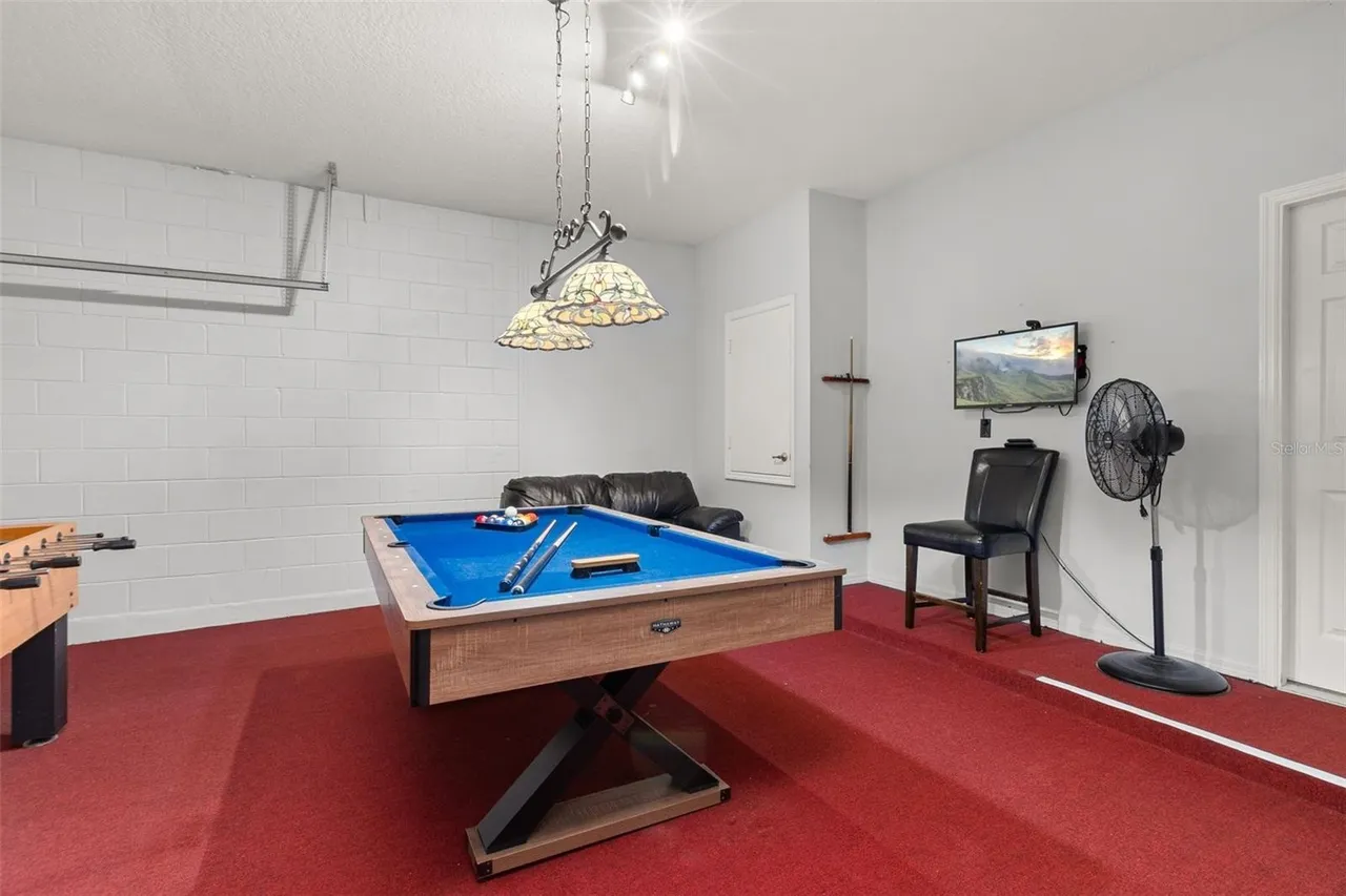 Slide show image of the Orlando Florida Home for Sale 52